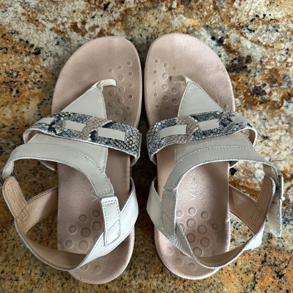 Vionic Lupe Sandals Womens 6.5M - Picture 8 of 8